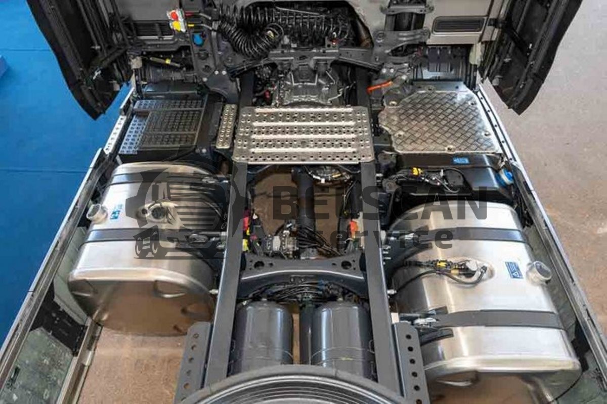 Новое расположение топливных баков на Скания Супер (Scania Super)